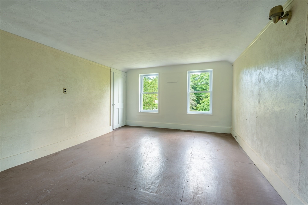 1450 South East Street Amherst, MA 01002 - Photo 28 of 40