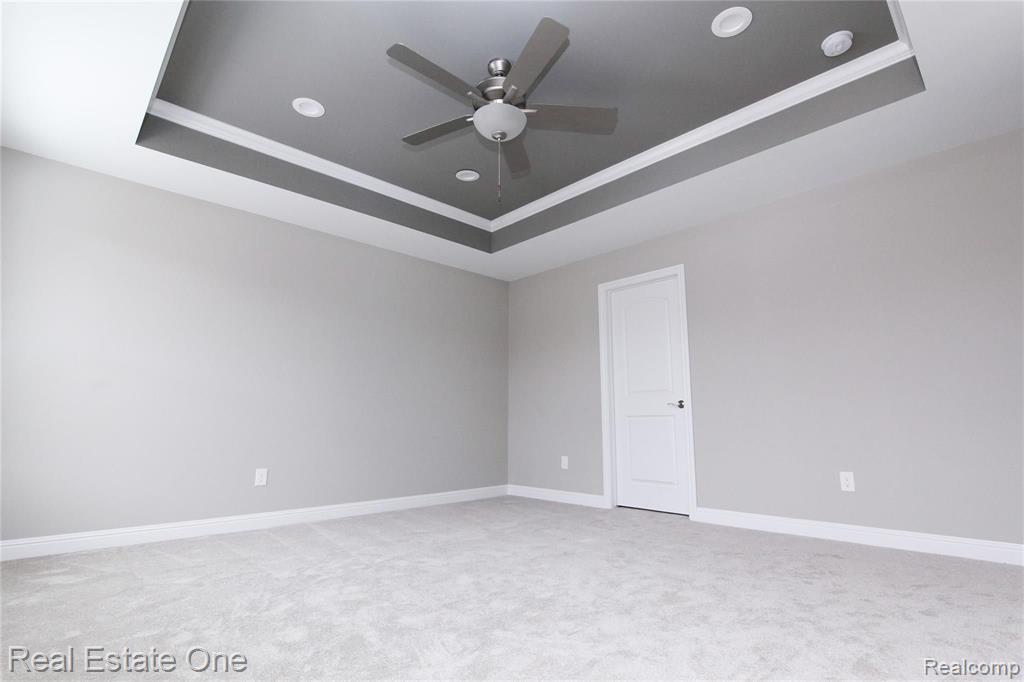 2466 Eastern Avenue Rochester Hills, MI 48307 - Photo 25 of 48
