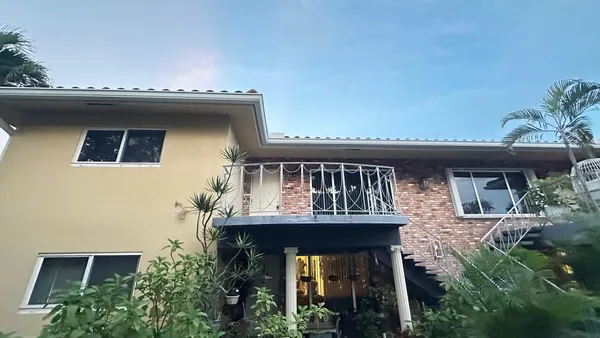 $2,250 | 1911 Northeast 28th Court, Unit 2B, Lighthouse Point, FL 33064