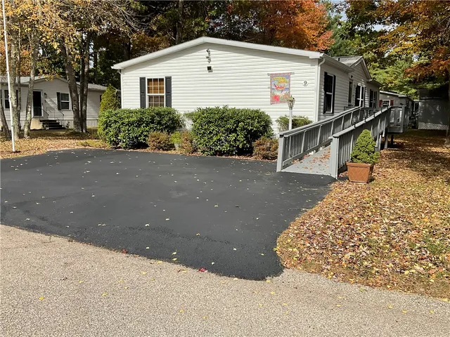 $249,000 | 9 Giovanni Rose Court, Coventry, RI 02816