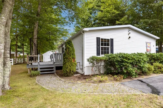 $249,000 | 9 Giovanni Rose Court, Coventry, RI 02816