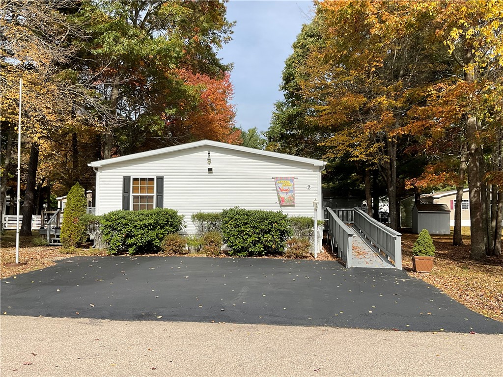 9 Giovanni Rose Court Coventry, RI 02816 - Photo 4 of 39