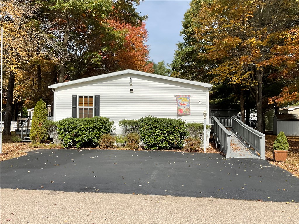 9 Giovanni Rose Court Coventry, RI 02816 - Photo 6 of 39