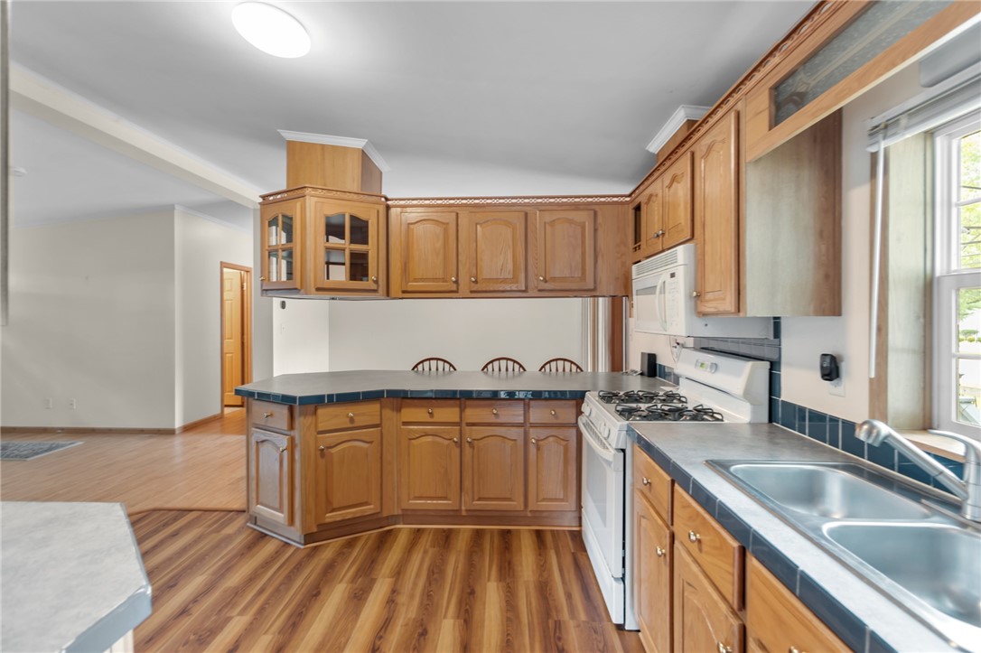 9 Giovanni Rose Court Coventry, RI 02816 - Photo 7 of 39