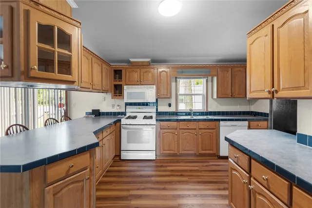 $249,000 | 9 Giovanni Rose Court, Coventry, RI 02816