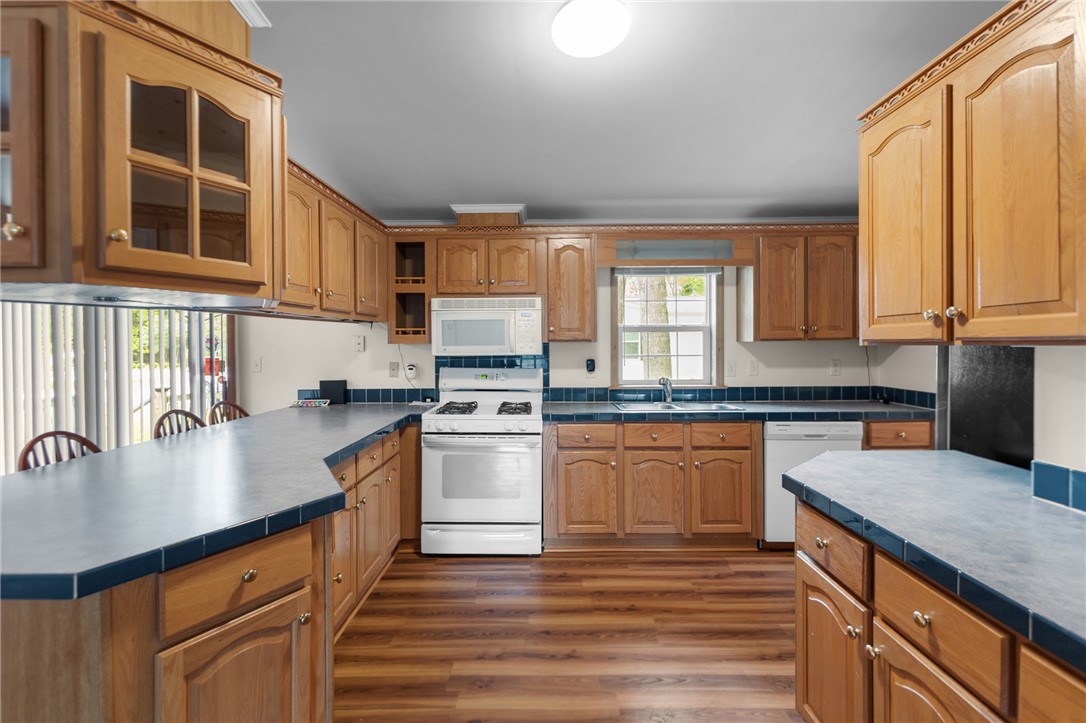 9 Giovanni Rose Court Coventry, RI 02816 - Photo 9 of 39