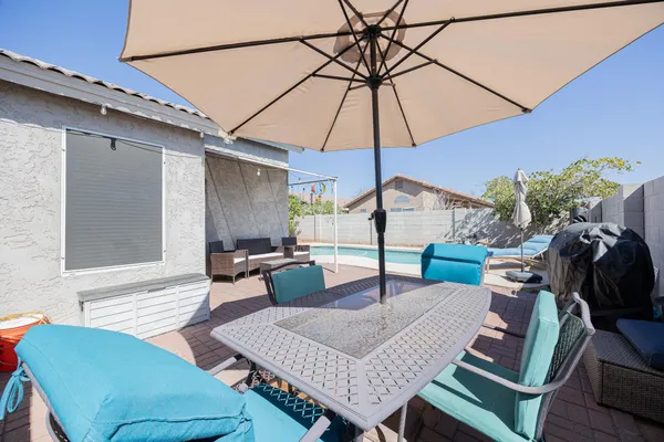$2,895 | 15614 North 34th Street, Phoenix, AZ 85032