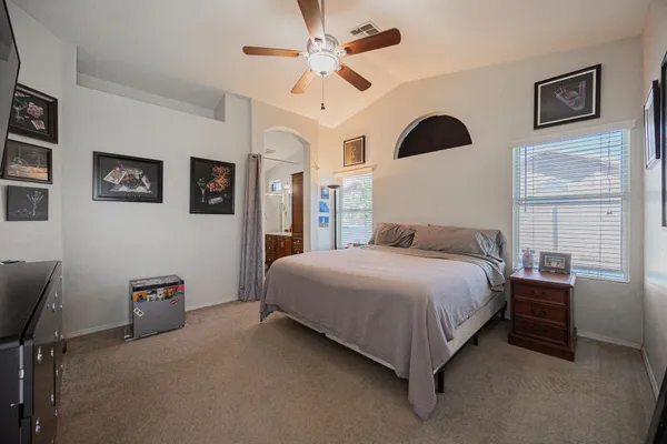 $2,895 | 15614 North 34th Street, Phoenix, AZ 85032