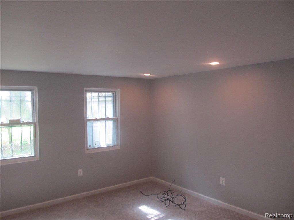 17385 Huntington Road Detroit, MI 48219 - Photo 7 of 25 17385Huntington 013.jpg