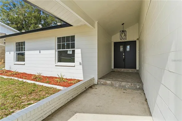 $1,900 | 616 Water Road, Ocala, FL 34472