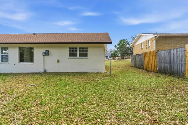 $1,900 | 616 Water Road, Ocala, FL 34472