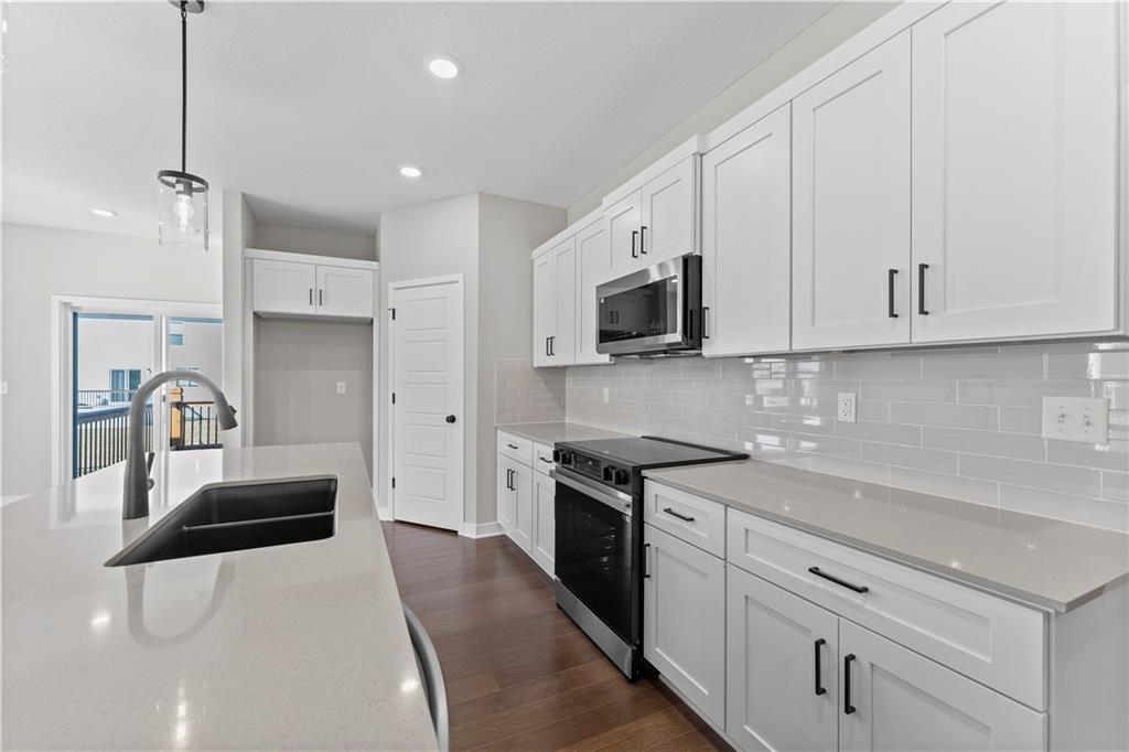 19622 Barstow Street Spring Hill, KS 66083 - Photo 5 of 24