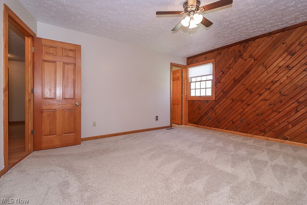 12743 Diagonal Road Lagrange, OH 44050 - Photo 21 of 35