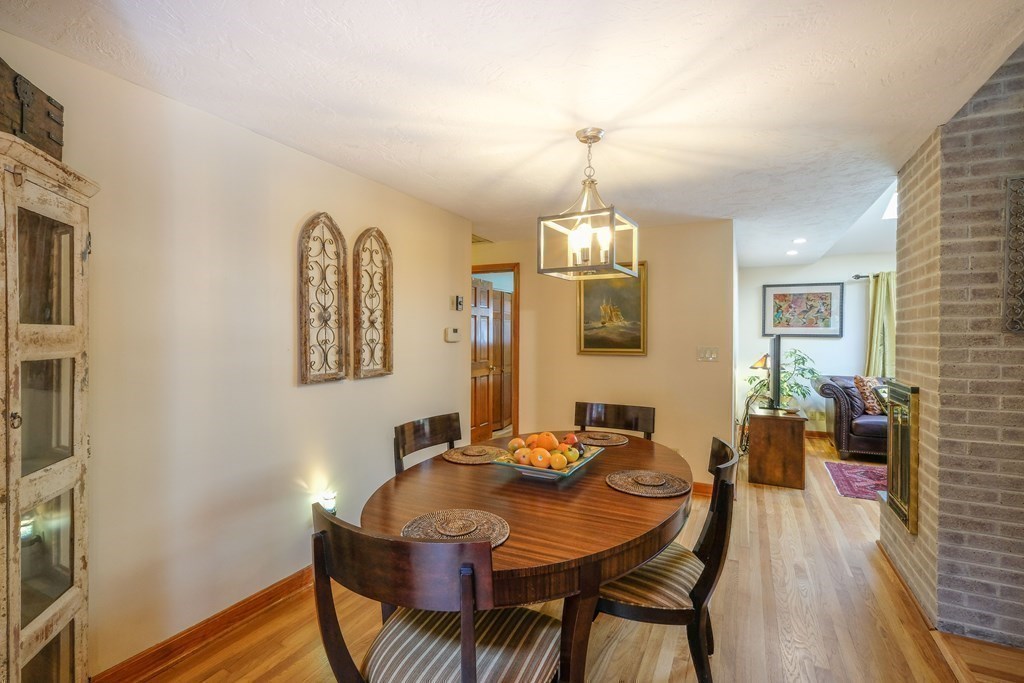 32 Old Tavern Road Wayland, MA 01778 - Photo 4 of 10 Gallery Image 4