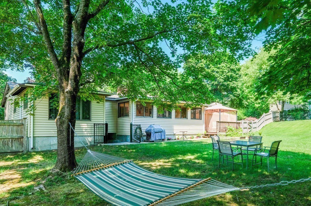 32 Old Tavern Road Wayland, MA 01778 - Photo 9 of 10 Gallery Image 9