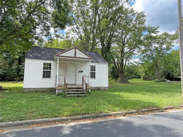 $70,000 | 520 East Mound Street, Sparta, IL 62286