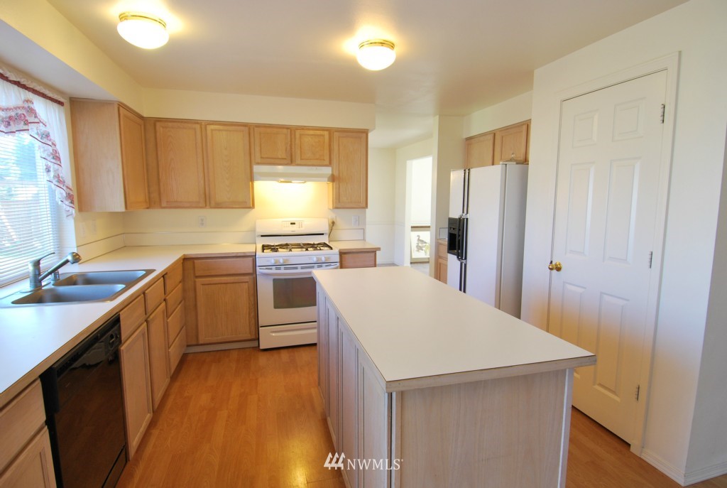 209 East Springfield Loop Shelton, WA 98584 - Photo 3 of 13 Gallery Image 3