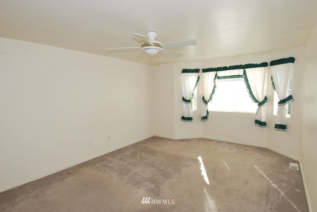 209 East Springfield Loop Shelton, WA 98584 - Photo 7 of 13 Gallery Image 7