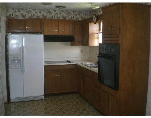 46 Wansack Road West Middlesex, PA 16159 - Photo 5 of 7 Kitchen.