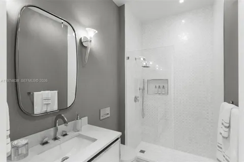 $7,250,000 | 2821 South Bayshore Drive, Unit 8A, Coconut Grove, FL 33133