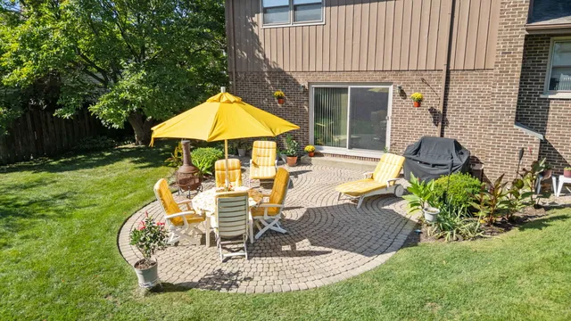 $649,900 | 2439 North Windsor Drive, Arlington Heights, IL 60004