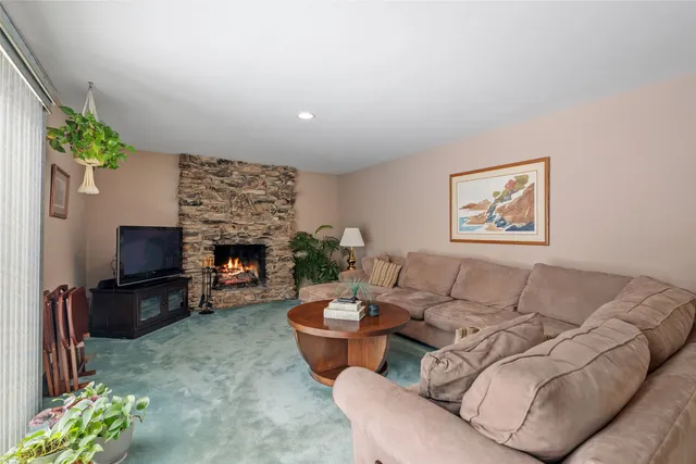 $649,900 | 2439 North Windsor Drive, Arlington Heights, IL 60004