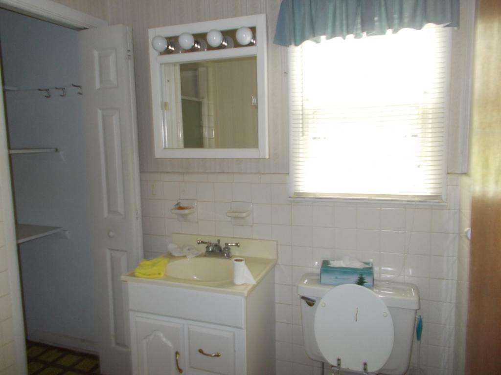 1033 Bloomfield Road Gibsonville, NC 27249 - Photo 3 of 8 Gallery Image 3