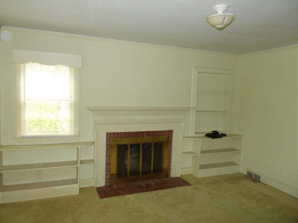 1033 Bloomfield Road Gibsonville, NC 27249 - Photo 4 of 8 Gallery Image 4