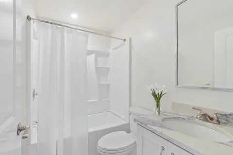 $1,100,000 | 206 West Main Street, Unit 2, Georgetown, MA 01833
