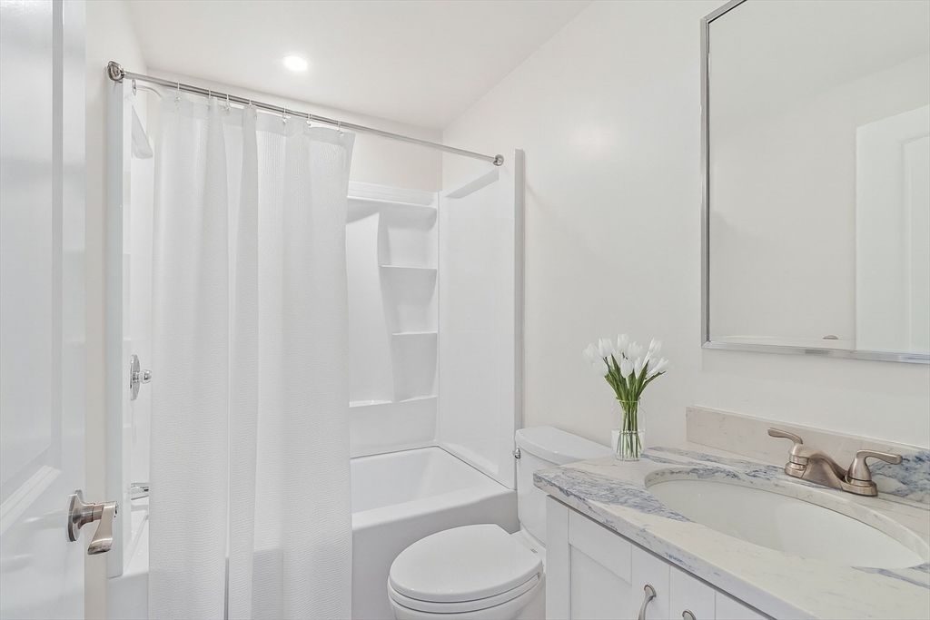 206 West Main Street, Unit 2 Georgetown, MA 01833 - Photo 31 of 38