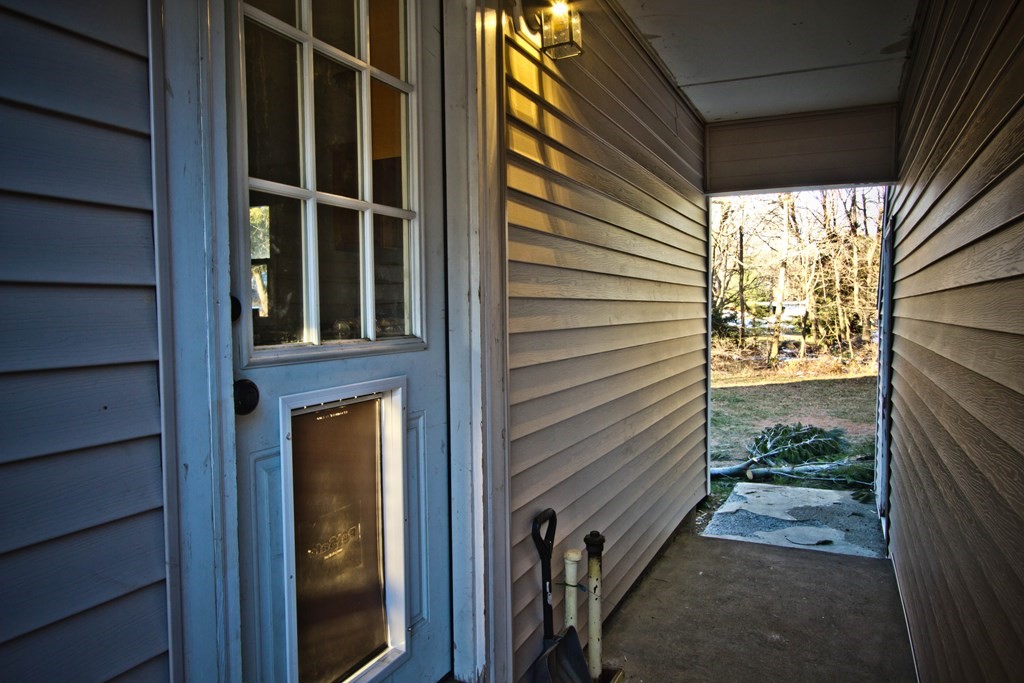 33 Stoneleigh Road Holden, MA 01520 - Photo 4 of 29 Gallery Image 4