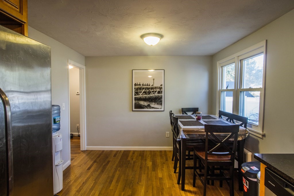 33 Stoneleigh Road Holden, MA 01520 - Photo 8 of 29 Gallery Image 8