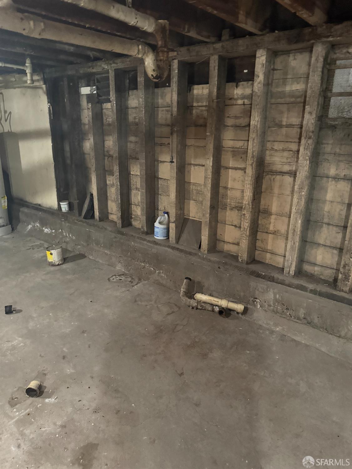 2403 16th Street San Francisco, CA 94110 - Photo 26 of 30 a bathroom with a shower