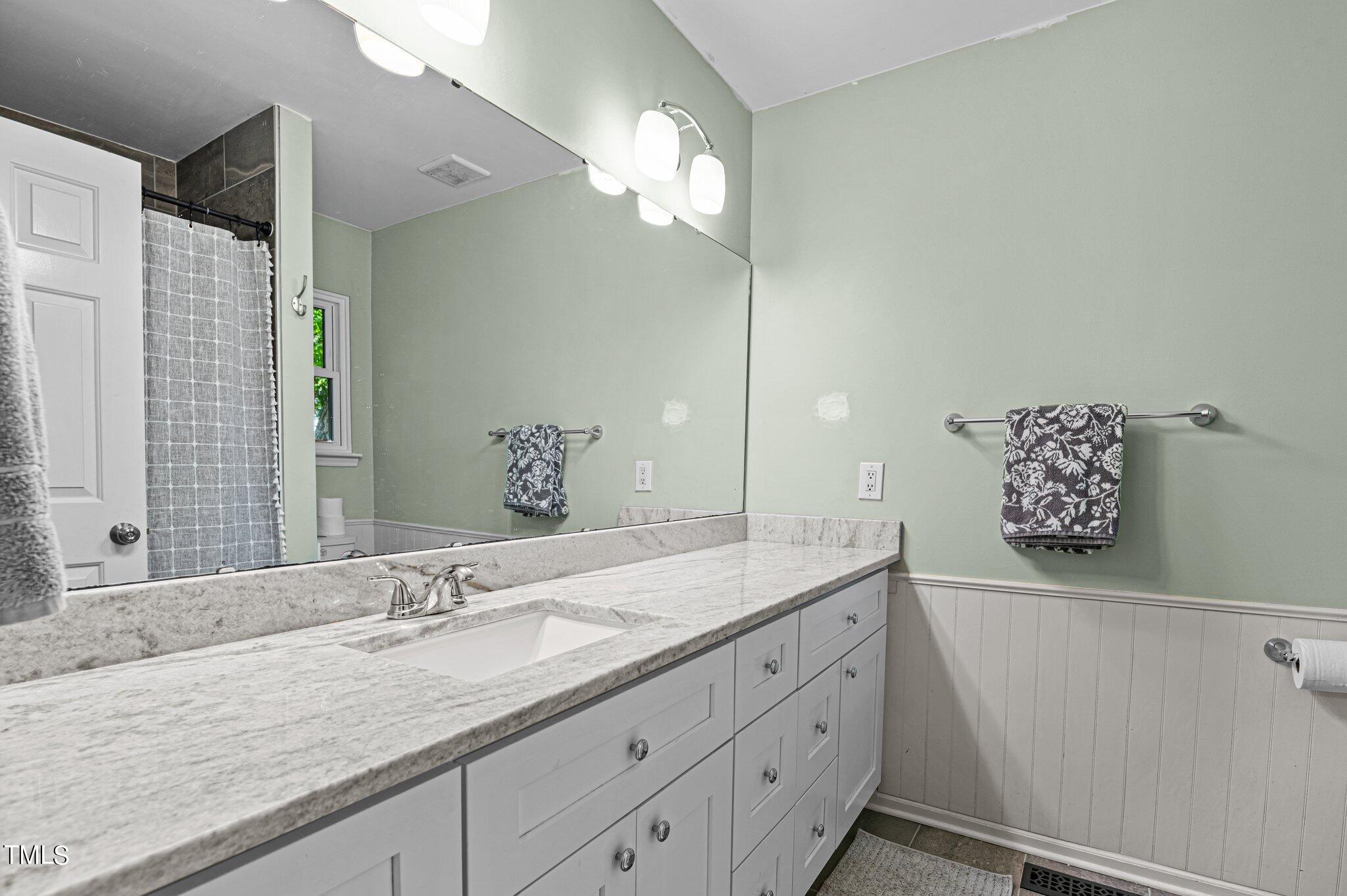 5404 Old Towne Road Raleigh, NC 27612 - Photo 20 of 41 46-web-or-mls-DSC_4742