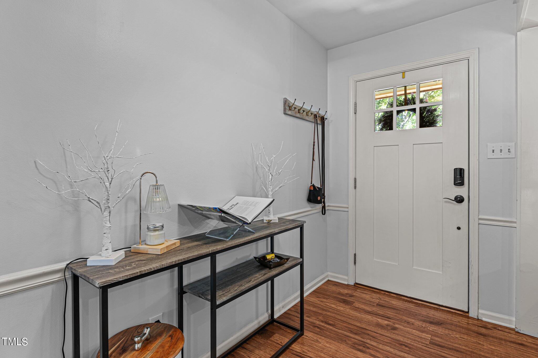 5404 Old Towne Road Raleigh, NC 27612 - Photo 9 of 41 39-web-or-mls-DSC_4721