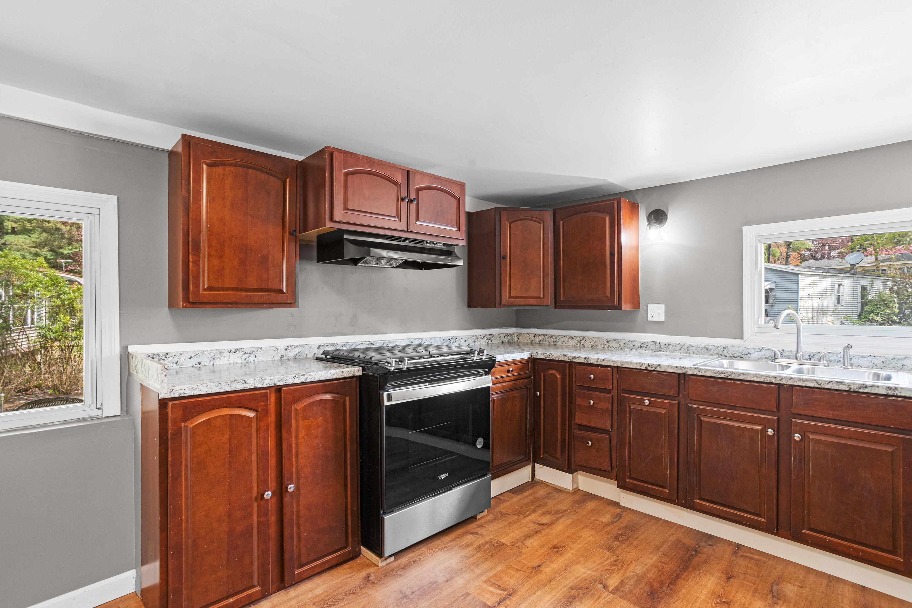 8 Dart Street Hooksett, NH 03106 - Photo 20 of 36