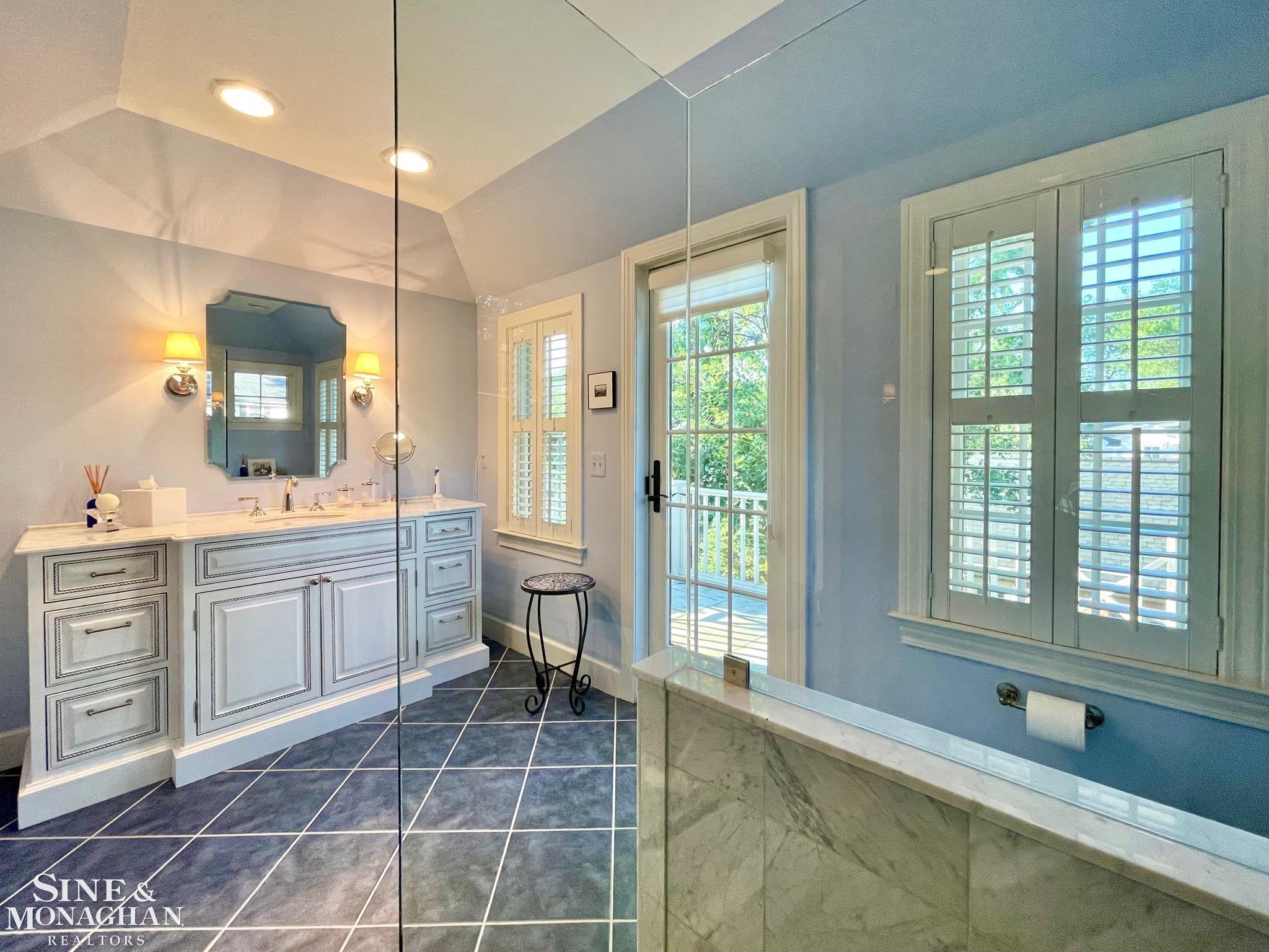 252 Moran Road Grosse Pointe Farms, MI 48236 - Photo 32 of 43