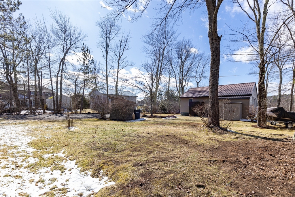 116 Tucker Shore Road Belmont, NH 03220 - Photo 4 of 42 Gallery Image 4