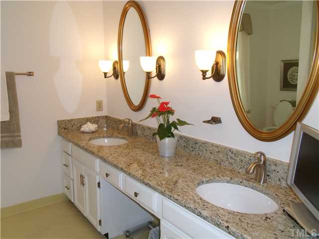 8409 Two Courts Drive Raleigh, NC 27613 - Photo 16 of 23
