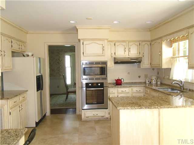 8409 Two Courts Drive Raleigh, NC 27613 - Photo 5 of 23