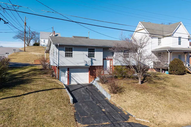 $269,900 | 801 Grayson Avenue, Waynesboro, VA 22980