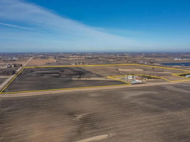 $2,195,000 | 51 County Road 51, Norwood Young America, MN 55368