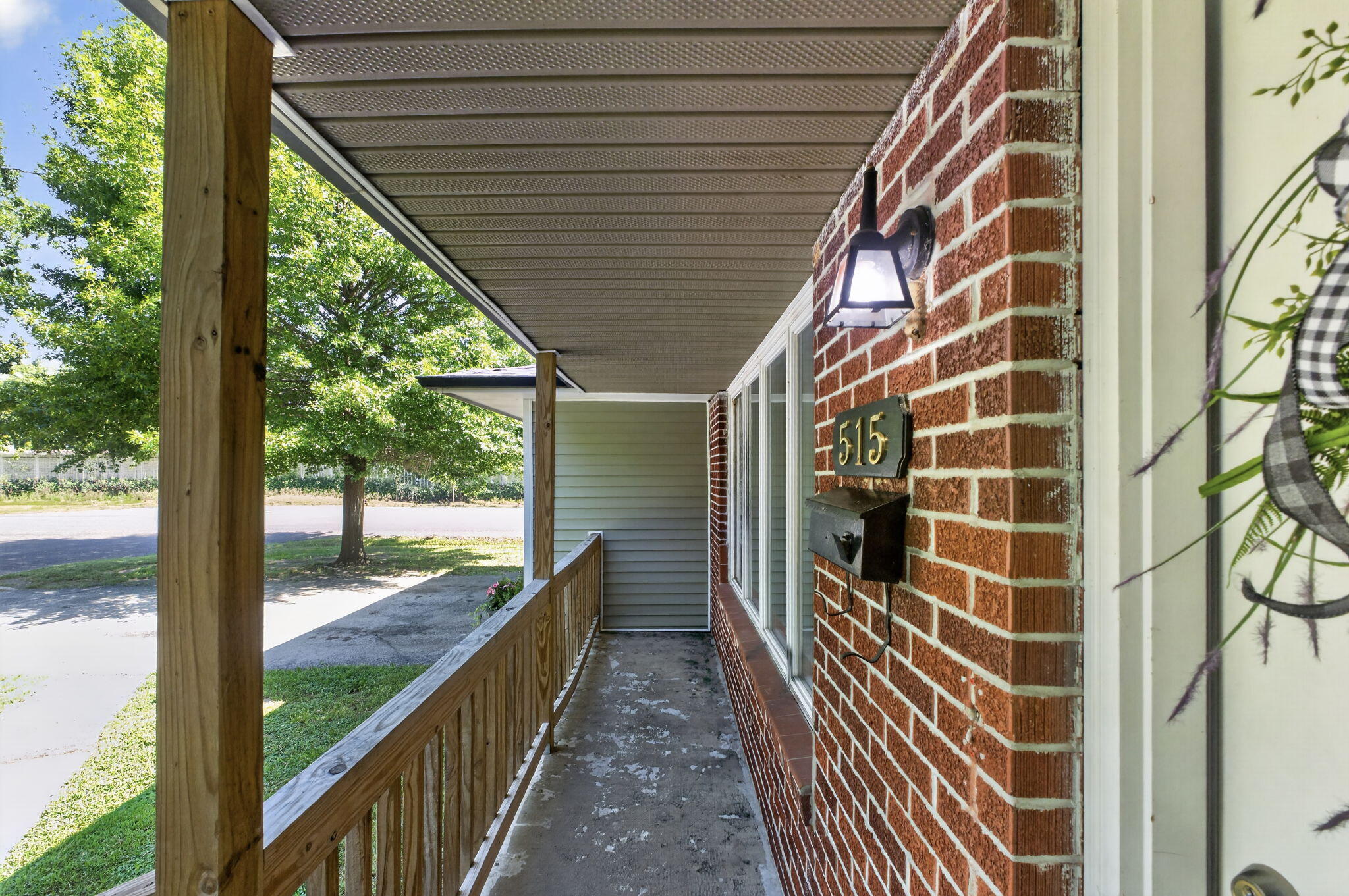 515 Grand Street Monett, MO 65708 - Photo 4 of 39 6