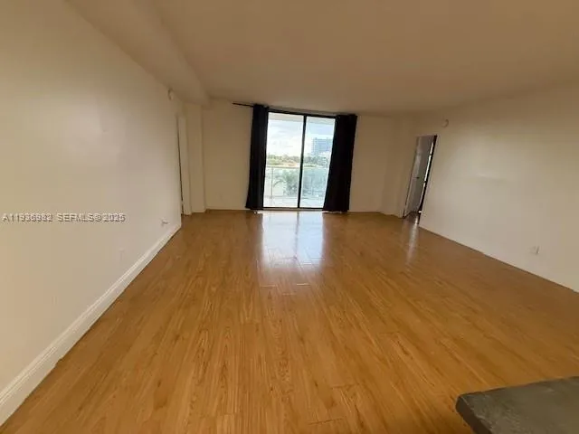 $1,990 | 13499 Biscayne Boulevard, Unit 409, North Miami, FL 33181