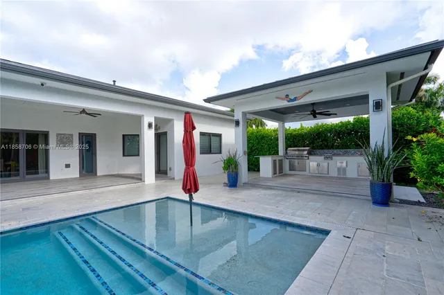 a front view of house with yard