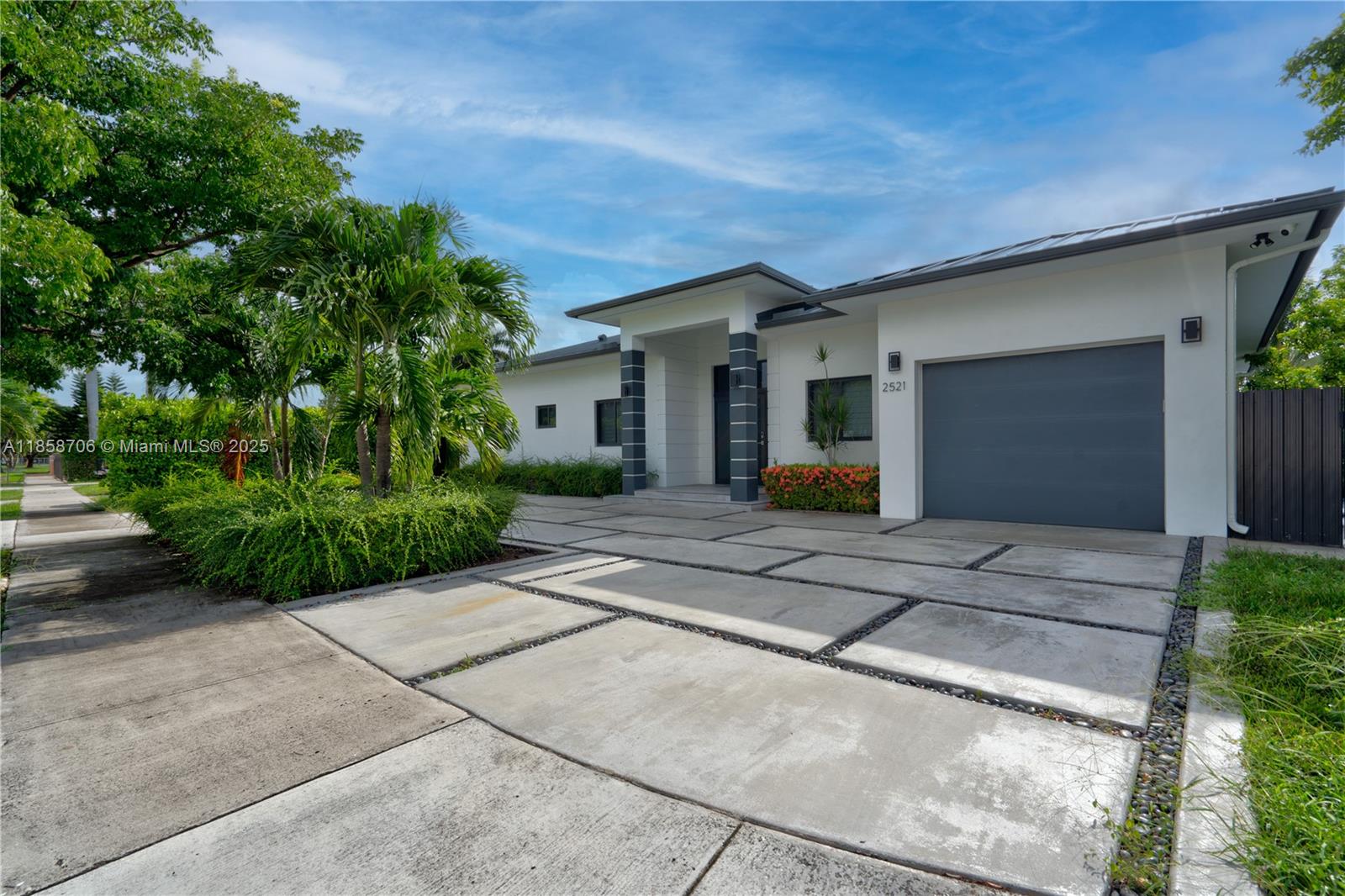 2521 Southwest 105th Avenue Miami, FL 33165 - Photo 28 of 68