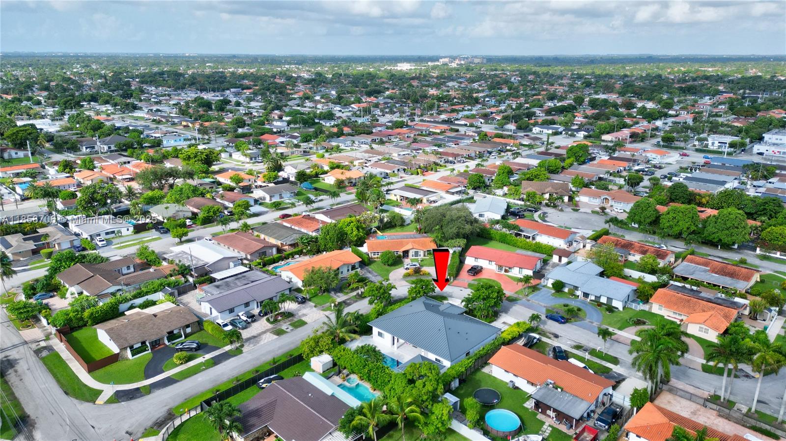 2521 Southwest 105th Avenue Miami, FL 33165 - Photo 32 of 68 an aerial view of multiple house