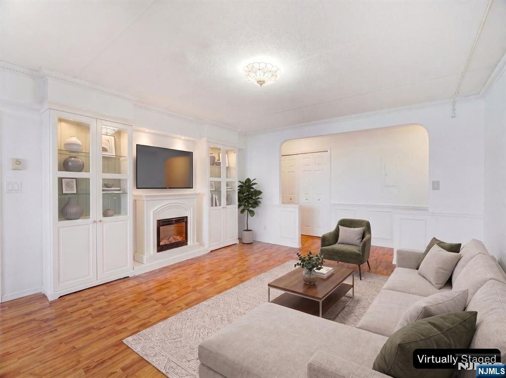 250 Gorge Road, Unit 9I Cliffside Park, NJ 07010 - Photo 4 of 28 Gallery Image 4