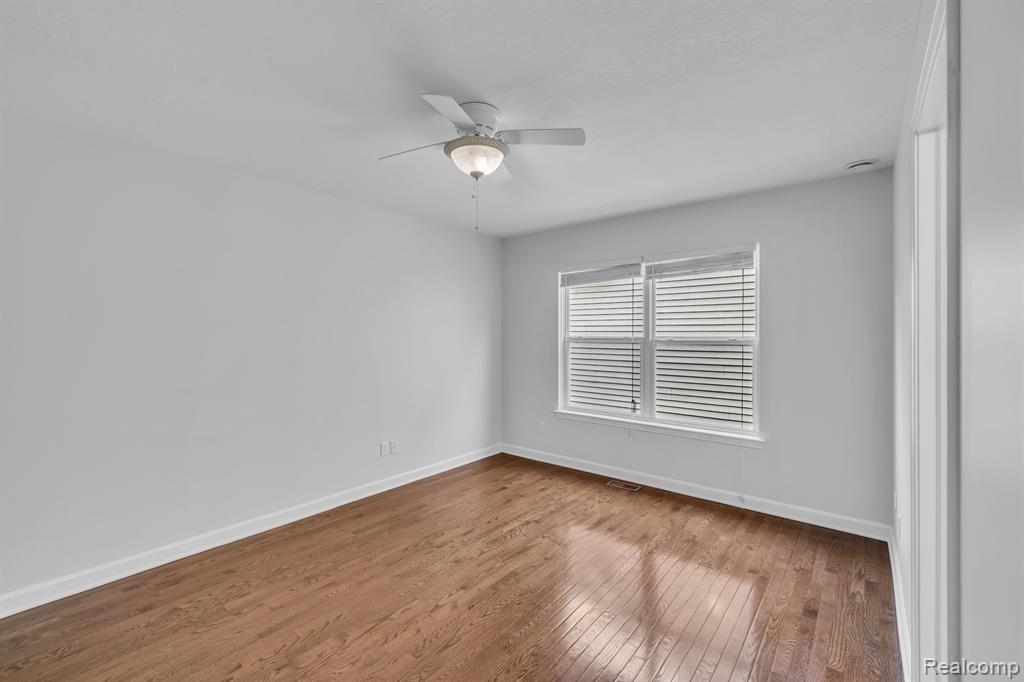 27490 Cromwell Road Novi, MI 48374 - Photo 23 of 42