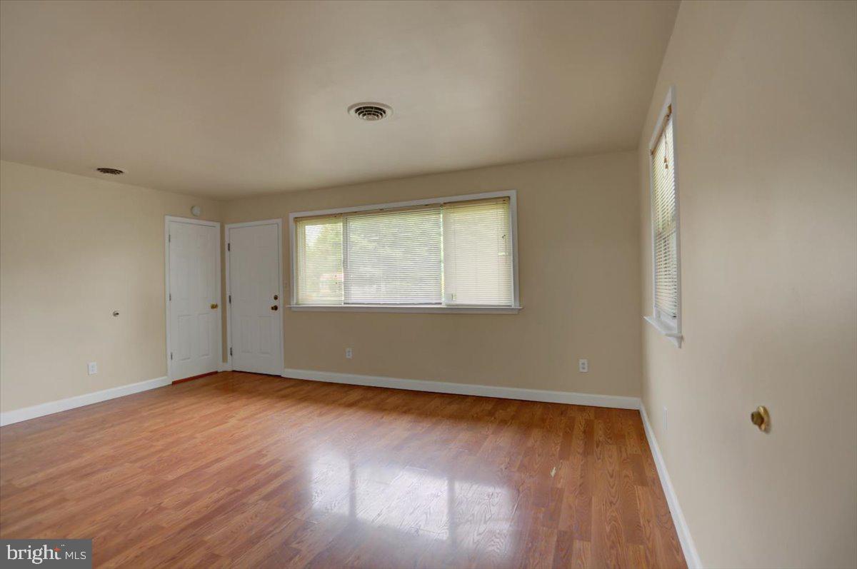 179 Weeping Willow Road Falling Waters, WV 25419 - Photo 8 of 38 Gallery Image 8